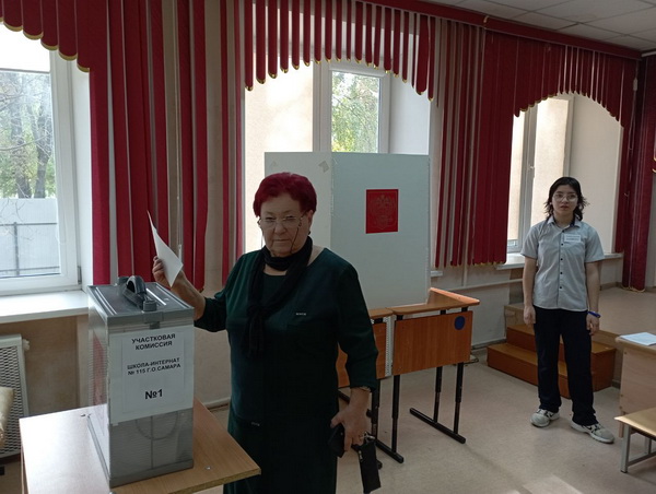 ВЫБОРЫ РУКОВОДИТЕЛЯ УЧЕНИЧЕСКОГО САМОУПРАВЛЕНИЯ