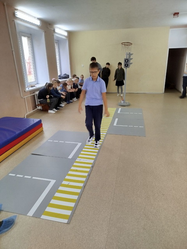 БЕЗОПАСНОСТЬ ДОРОЖНОГО ДВИЖЕНИЯ