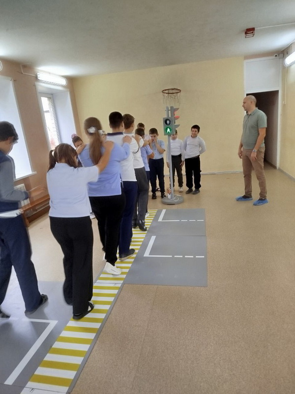 БЕЗОПАСНОСТЬ ДОРОЖНОГО ДВИЖЕНИЯ