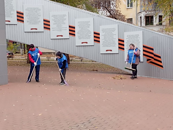 ХРАНИТЕЛИ ИСТОРИИ